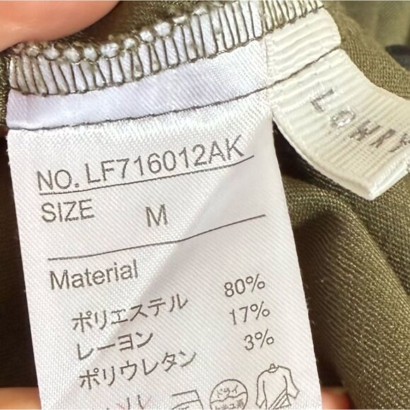 LOWRYS FARM Pleated Tapered Pants in Army Green M - Picture 16 of 16